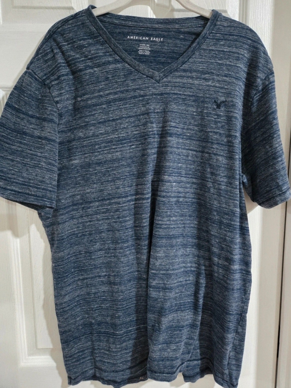 American Eagle Outfitters Men’s Heathered Navy Blue V-Neck Tee
